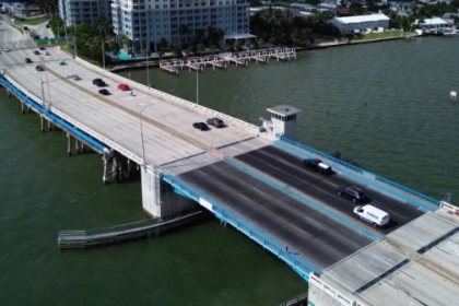 alla mecánica en puente de la calle 79 en North Bay Village