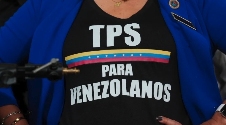 Juez federal mantiene el TPS para Venezolanos